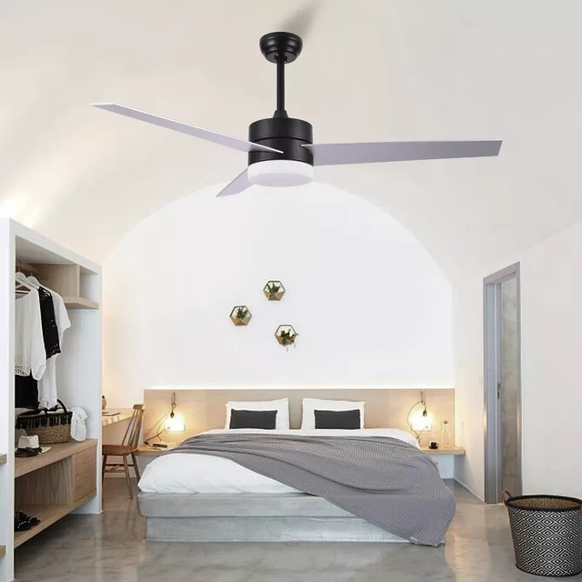 Ventilatori da soffitto con pale in ABS con motore CC da 52 pollici con luce